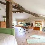 Domaine De Marlas - D'hotes Rieucros