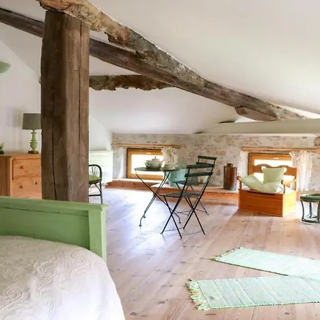 Domaine De Marlas - D'hotes Rieucros
