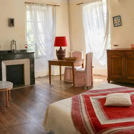 Domaine De Marlas - D'hotes Rieucros