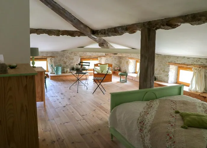 Domaine De Marlas - D'hotes Rieucros