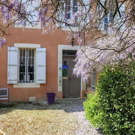 Domaine De Marlas - D'hotes Bed & Breakfast