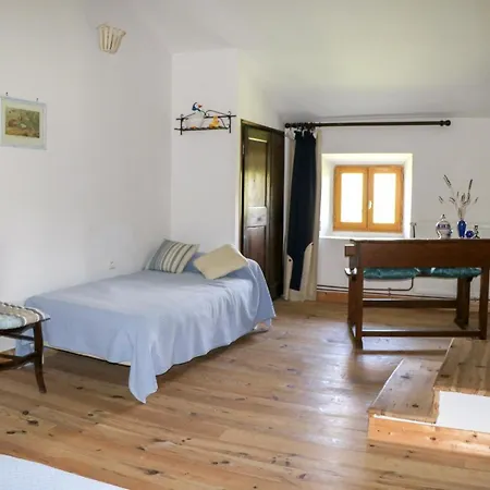 Bed & Breakfast Domaine De Marlas - D'hotes