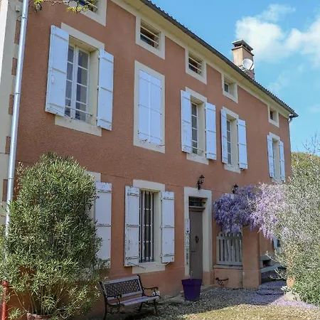 Domaine De Marlas - D'hotes Bed & Breakfast *