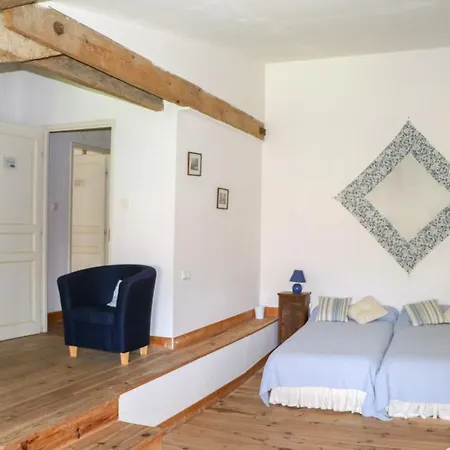 Bed & Breakfast Domaine De Marlas - D'hotes