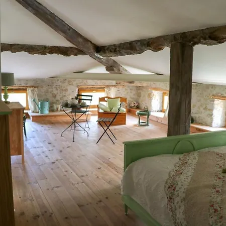 Domaine De Marlas - D'hotes Rieucros