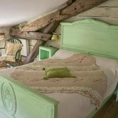 Domaine De Marlas - D'hotes Bed & Breakfast