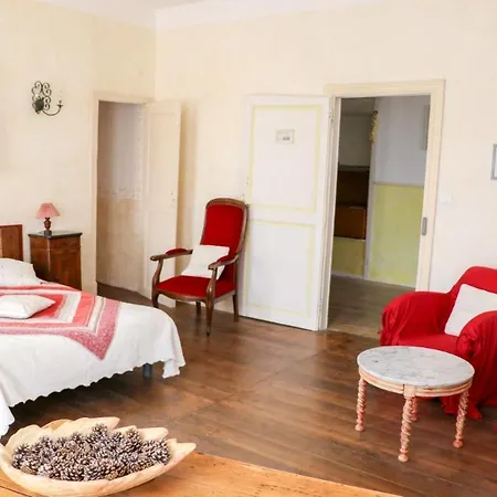 Domaine De Marlas - D'hotes Rieucros