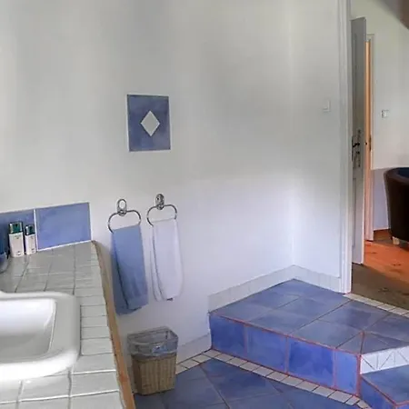 Bed & Breakfast Domaine De Marlas - D'hotes