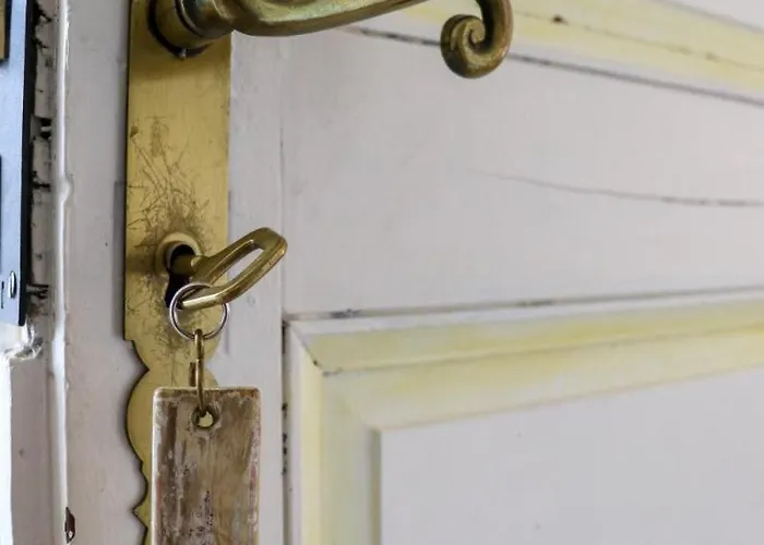 Domaine De Marlas - D'hotes Rieucros