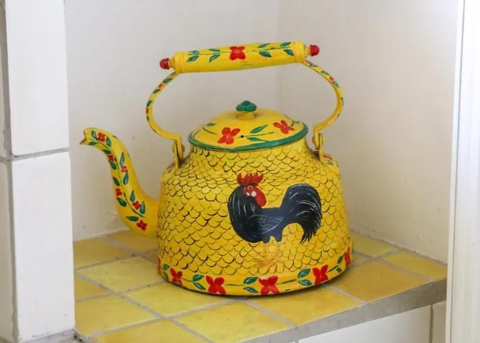 Alojamento de Acomodação e Pequeno-almoço Domaine De Marlas - D'hôtes 3*